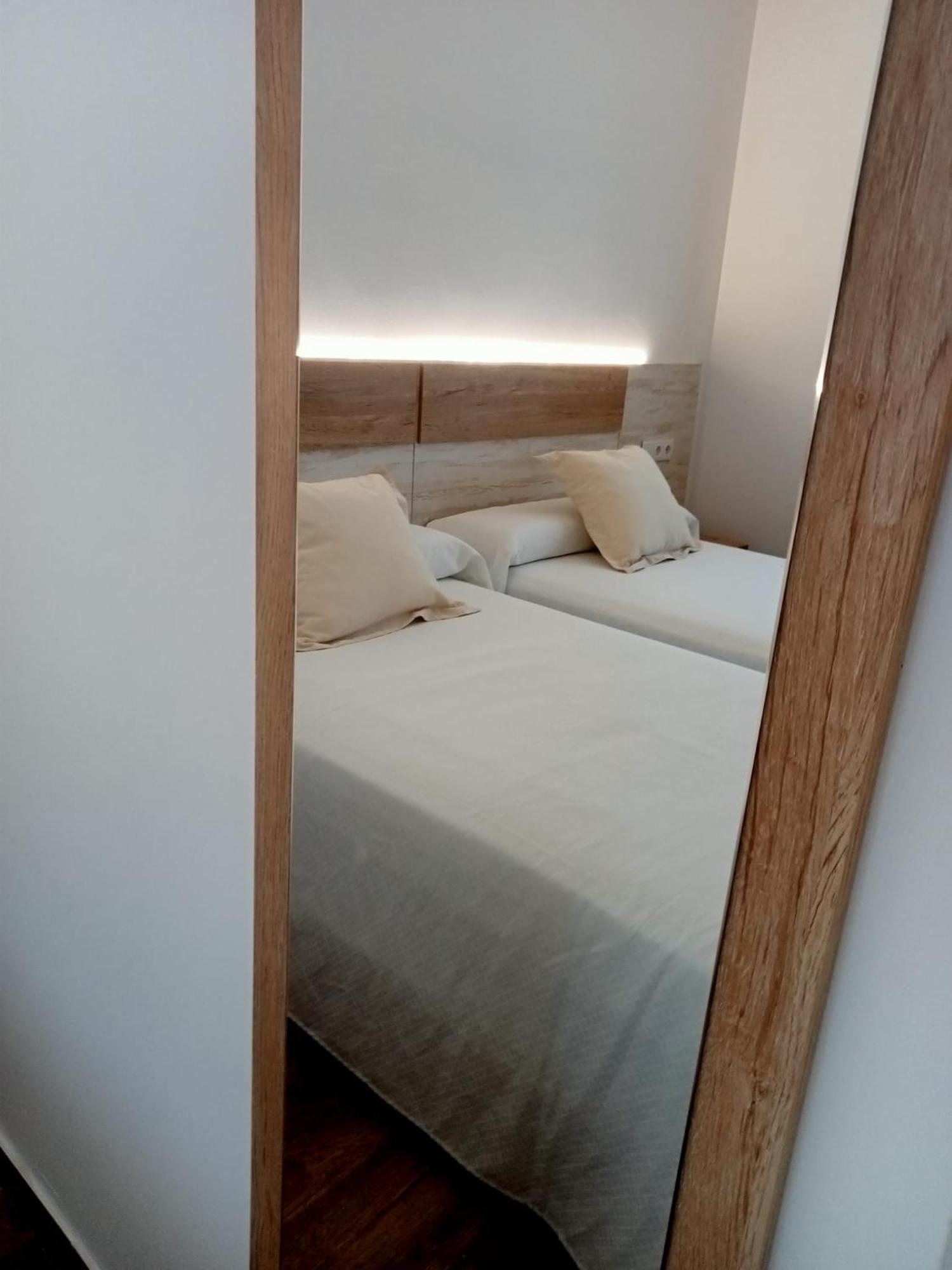 Apartamentos El Arenal Acebo Rum bild