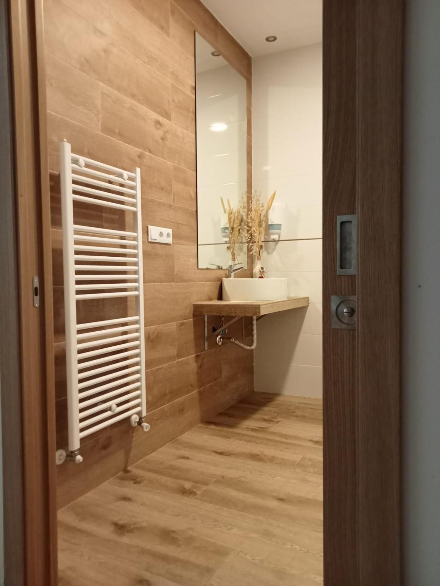 Apartamentos El Arenal Acebo Rum bild