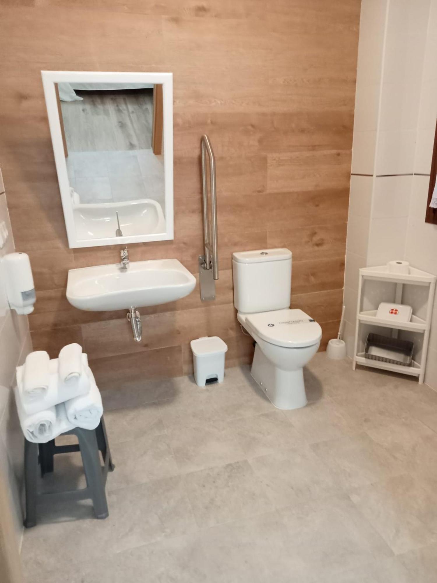 Apartamentos El Arenal Acebo Rum bild