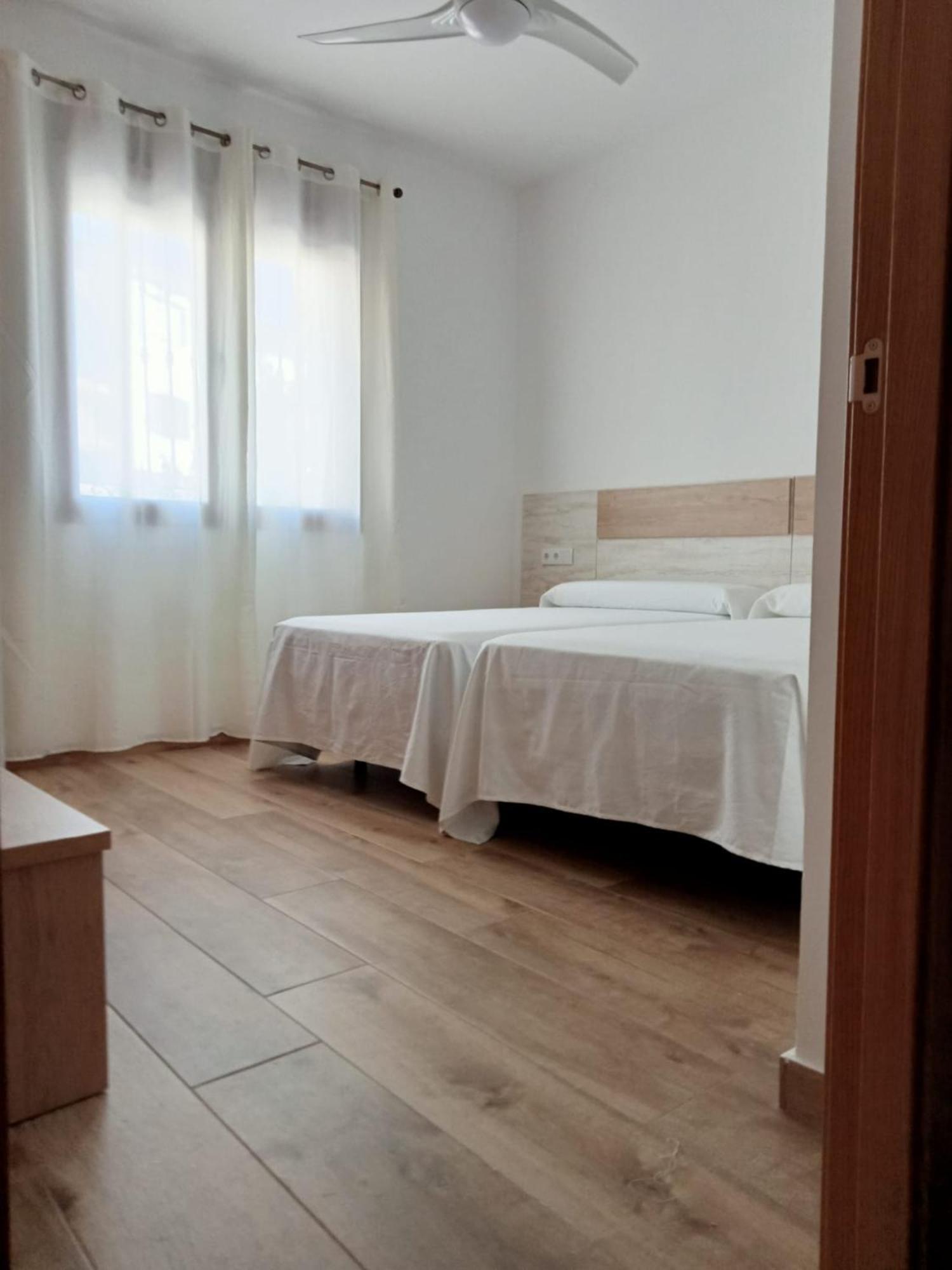 Apartamentos El Arenal Acebo Rum bild